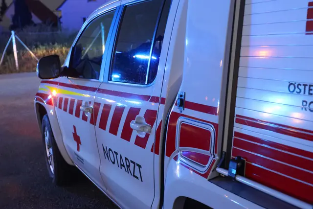 Im Marchtrenk führte der Einsatz von Pflanzenschutzmittel zum Auftreten von Atembeschwerden bei Bewohnern und einem Großeinsatz der Einsatzkräfte. | Foto: laumat.at