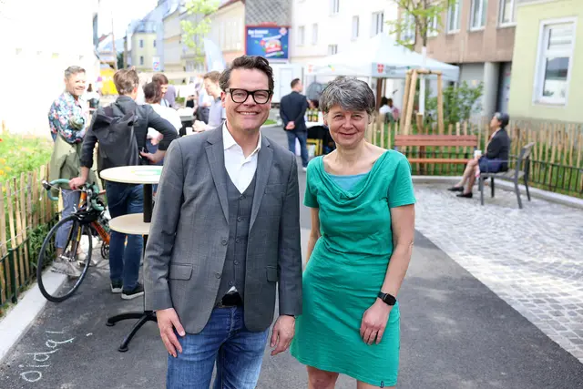 Abschlussfest des Klimateam Währing mit Klimastadtrat Jürgen Czernohorszky (SPÖ) und Bezirksvorsteherin Silvia Nossek (Grüne). | Foto: Stadt Wien/Martin Votava