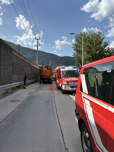 Die FF Kapfenberg-Diemlach wurde am Sonntag zu Pumparbeiten in die Ludwig-Brandner-Gasse alarmiert. | Foto: FF Kapfenberg-Diemlach