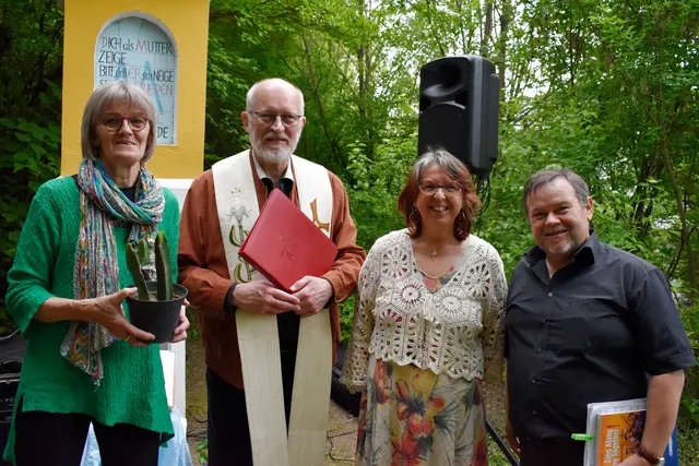 Marianne Graf (Obfrau des Gospelchors „Peace &amp; Hope“), Pfarrer Eduard Schipfer 
Seelsorgerin Gabriele Granser und Chorleiter Joachim Celoud feierten die Maiandacht
am Klinikstandort Hollabrunn. | Foto: Landesklinikum Korneuburg-Stockerau-Hollabrunn