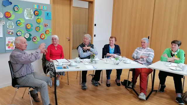 „Hoagartenbankerl Zell“  lädt zum Austausch