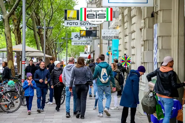 Am Donnerstag, 11. Juni, lohnt sich das Schlendern über die Praterstraße wieder besonders, immerhin steht die Lange Nacht der Praterstraße an.  | Foto: Geschäftsquartiere/Christian Fürthner