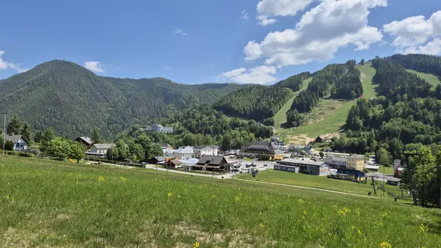 Semmering Pass , Hirschenkogel