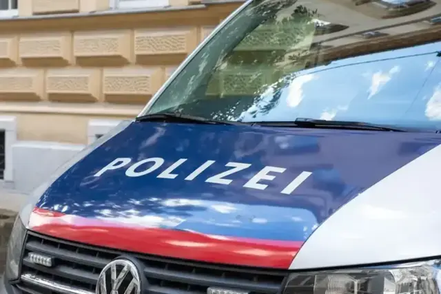 Geparktes Polizeiauto