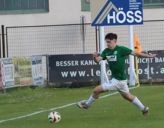 Walla verwandelte einen sehenswerten Freistoß und brachte seine Mannschaft nochmals heran. | Foto: SK Eggenburg