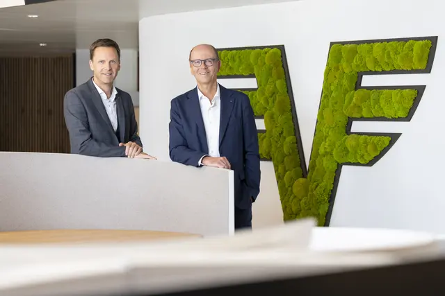 Der Vorstand der Volksbank Tirol AG (v. l.):
Andreas Mißlinger und Martin Holzer präsentierte die Geschäftszahlen der Volksbank Tirol für das Jahr 2025. | Foto: Die Fotografen