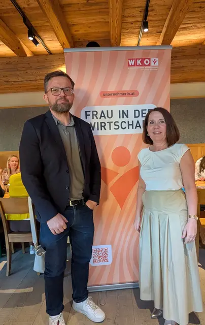 FIW-Bezirksvorsitzende Bettina Heinzl und Bezirksstellenleiter Julius Gelles
 | Foto: WKNÖ