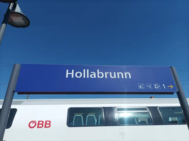 Pendler vom Bahnhof Hollabrunn mit Einschränkungen in den Sommermonaten 2026. | Foto: arbes
