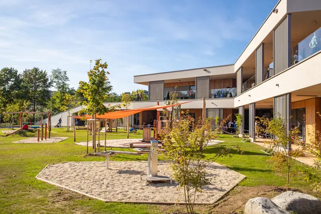 Der Kindergarten mit Kinderkrippe | Foto: Brandl 