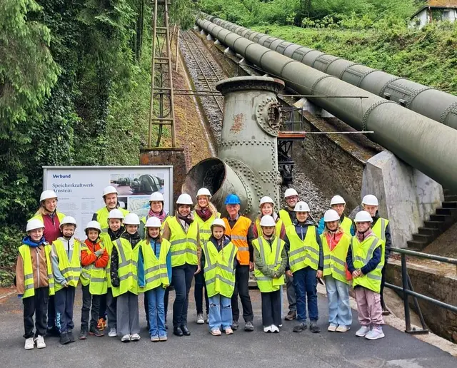 Der Verein "Schultüte" organisierte einen Ausflug zum Verbund-Wasserkraftwerk Arnstein. | Foto: Schutüte