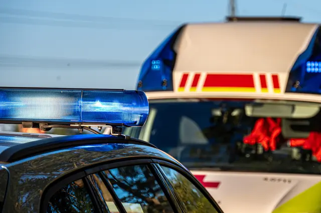 Die Radfahrerin wurde in das Salzkammergut Klinikum Vöcklabruck gebracht. | Foto: TEAM FOTOKERSCHI.AT / BRANDSTÄTTER