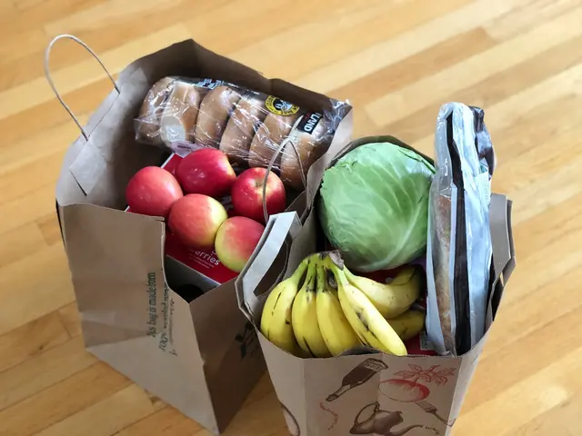 Um Lebensmittelverschwendung zu vermeiden, können Tankstellen abgelaufene Produkte an soziale Einrichtungen spenden. (Symbolfoto) | Foto: unsplash / Maria Lin Kim