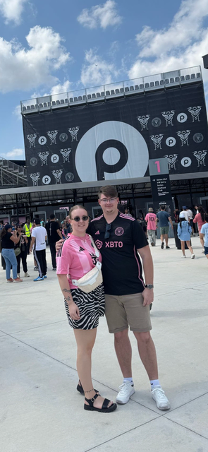 Leonie Stammler und Michael Reitinger: "Bei fast jedem Städtetrip steht ein Fußballspiel auf dem Plan", beschreibt Leonie die Fußball-Leidenschaft ihres Freundes. | Foto: Stammler