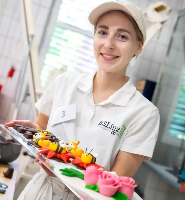 Florina Maier aus Lochen ist Oberösterreichs bester Konditorlehrling. | Foto: Röbl