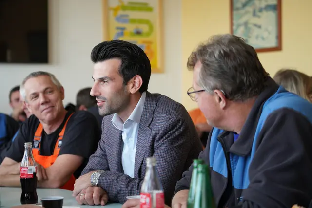 Udo Landbauer zu Besuch bei der Straßenmeisterei in Horn. | Foto: Büro LH-Stellvertreter Udo Landbauer