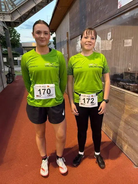 Laura Schneller (3. Platz) und Annalena Wildzeiss (4. Platz) über 1500 Meter bei den Landesmeisterschaften in Eisenstadt. | Foto: LAC Unlimited