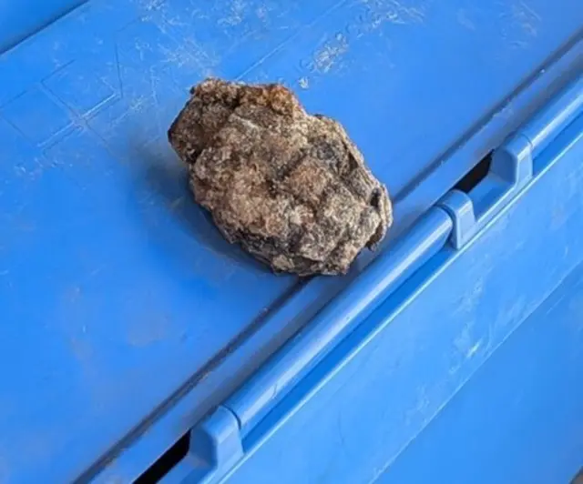 Diese Granate wurde bei Bauarbeiten entdeckt.  | Foto: LPD Wien