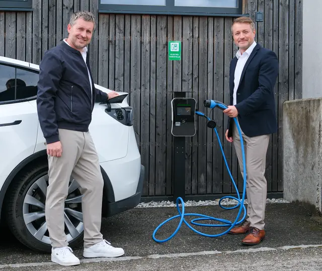 Droß hat jetzt eine E-Ladestation, 24/7 geöffnet