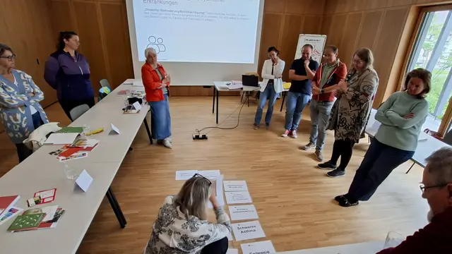 Die Teilnehmer:innen befassten sich intensiv mit psychischen Erkrankungen. | Foto: Gesunde Gemeinde Zell am Pettenfirst
