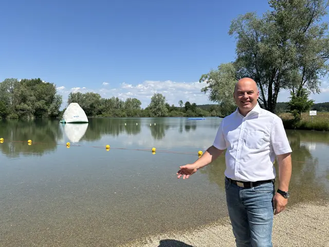 Startklar für den Sommer: Der Naturbadesee Königsdorf lockt auch heuer wieder viele Sportbegeisterte und Erholungssuchende an. | Foto: Elisabeth Kloiber/MeinBezirk