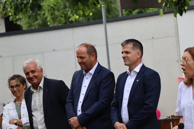Bgm. Heinz Kofler, LHStv. Josef Geisler und GF Rupert Ebenbichler (Energieagentur Tirol). | Foto: Thomas Seelos