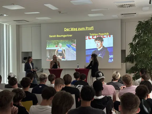Den Anfang machten zwei junge, aufstrebende Talente aus dem Motorsport und Skeleton. | Foto: Anna Wallner