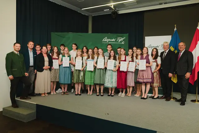 Gruppenfoto der LFS Pyhra | Foto: Leopold-Figl-Unterstützungsverein / Anna Schuecker
