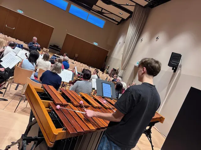Die Proben laufen auf Hochtouren: Leonhard Jud wird das Symphonische Orchester Leibnitz im Juni bei zwei Auftritten begleiten. | Foto: SOL