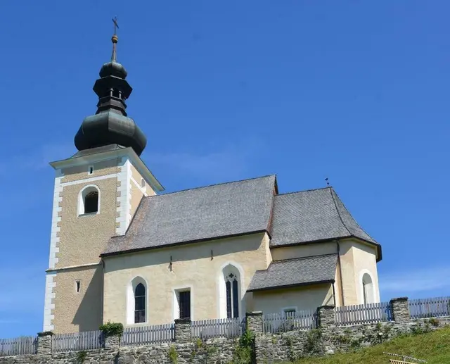 Traditioneller Kirchtag auf dem Wachsenberg
