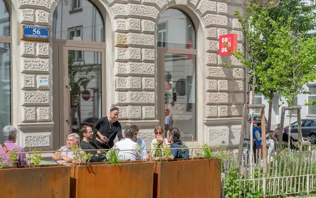 Im Espresso co-rivo-rivo treffen Moderne und klassischer Kaffeehaus-Charme aufeinander und schaffen so eine absolute Wohlfühlatmosphäre. | Foto: co-rivo-rivo