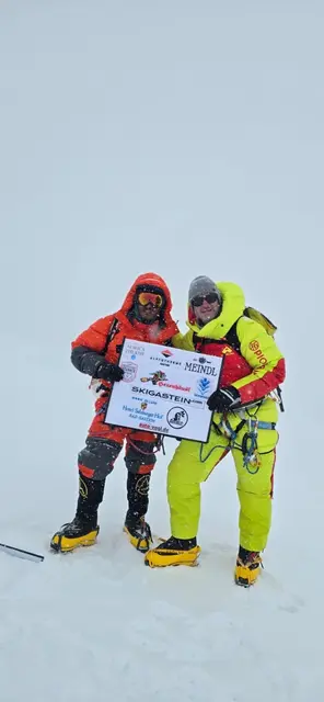 Walter Pichler (rechts): „Ich habe es zehn Sponsoren zu verdanken, dass ich diese Reise überhaupt antreten konnte.“ | Foto: Walter Pichler