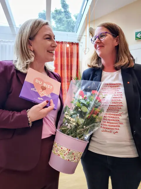 SPÖ Landtagsabgeordnete Doris Hahn und Ortsgruppenvorsitzende Katharina Mießkes-Pichler. | Foto: SPÖ Frauen Königsbrunn