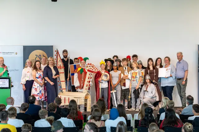Die Sport-Mittelschule Lenzing holte den zweiten Platz in der Kategorie Kreativität. | Foto: cityfoto