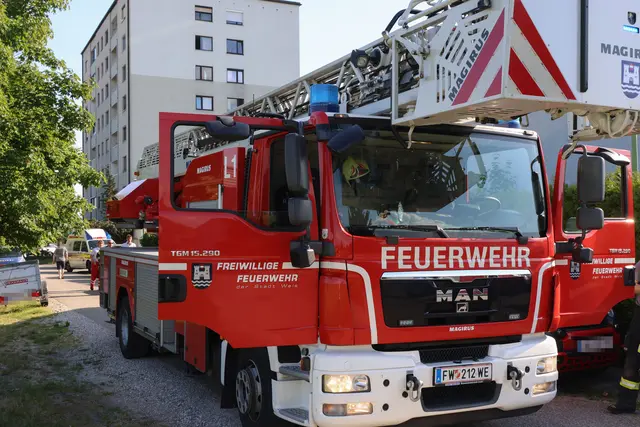 Feuer an einer Fassade in Wels-Vogelweide