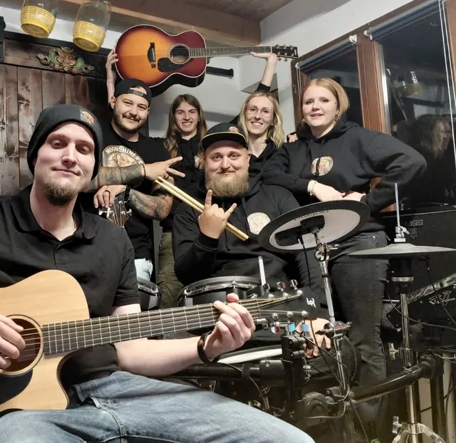 "Moonshiner’s Fire" liefert Pop, Rock und Austro-Pop