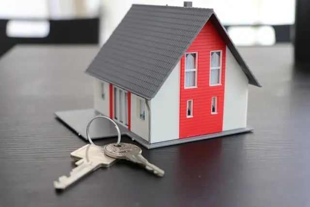 Immobilienpreise steigen wieder, Grundstücke auf Rekordhoch
