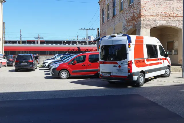 Eine Person wurde im Bereich des Welser Hauptbahnhofes vom Zug erfasst und tödlich verletzt. | Foto: laumat.at