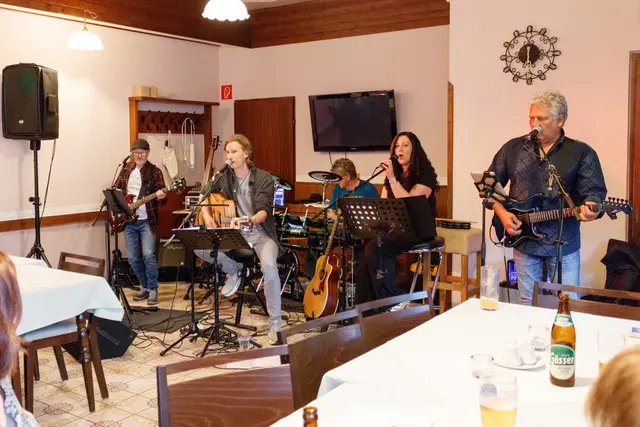 Austropop bis in die Nacht mit Thomas Schemmel &amp; Band | Foto: Gasthaus Reitbauer