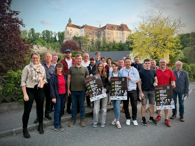 Beim Treffen der teilnehmenden Vereine und Organisationen: Julia Muthsam, Markus Auer, Erwin Kreppenhofer, Elisabeth Raffetseder, Sebastian Gerstorfer, David Dejcmar, Harald Bauer, Gerald Arthaber, Thomas Österreicher, Julia Zwickl, Claudia Zarycka, Claudia Schön, Melanie Tiller, Markus Pufler, Julia Kornell, Richard Zarycka, Andreas Dungler, David Braunsteiner, Gerald Schneider, Heiko Nigischer und Christian Pollak (v.l.) | Foto: WiR für Raabs