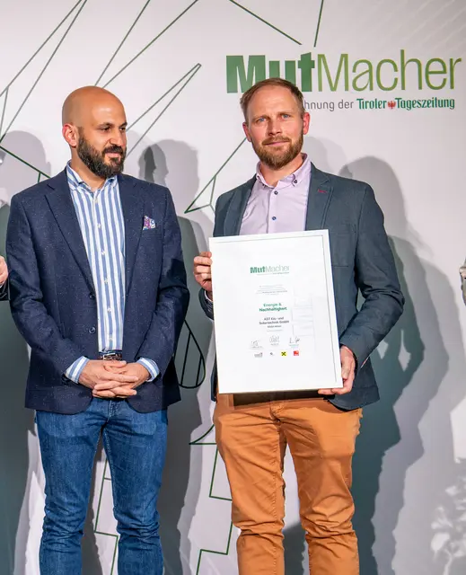 Eis-Profis aus Höfen erhalten begehrten „MutMacher Award“