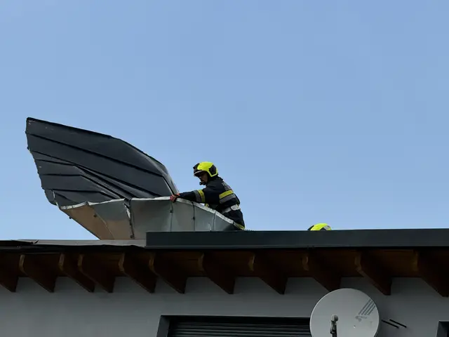 Mehrere Dächer wie hier in Ollersdorf wurden beschädigt. | Foto: Bezirksfeuerwehrkommando Güssing