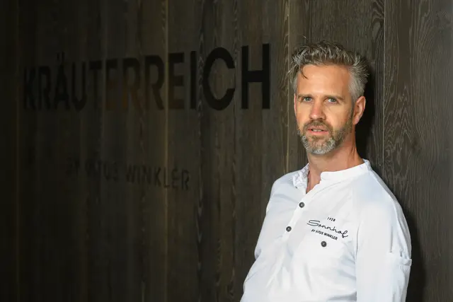 Vitus Winkler von „Kräuterreich by Vitus Winkler“, St. Veit im Pongau, 97 Punkte | Foto: GAULT &amp; MILLAU/JÜRGEN SCHMÜCKING
