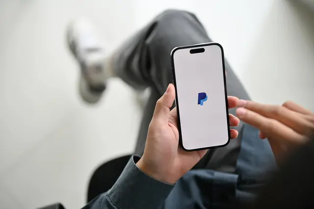 Nach Angaben des Unternehmens nutzen bereits mehr als zwei Millionen Menschen in Österreich aktiv PayPal. (Symbolbild) | Foto: BongkarnGraphic/Smarterpix