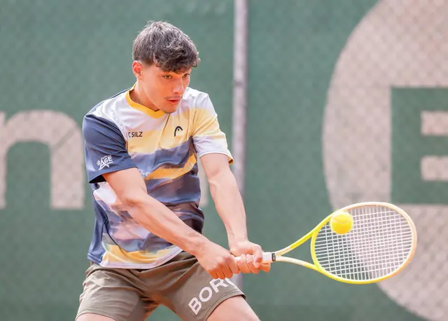 Alessandro Djukanovic vom SV Silz Herrenmannschaft  kämpft um wichtige Punkte für sein Team im oberen Tabellenfeld. | Foto: TTV/Michael Kristen