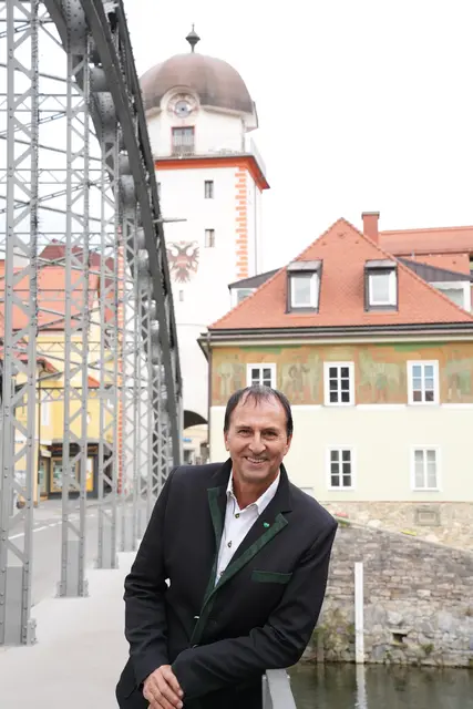 Rudolf Tischhart auf Brücke