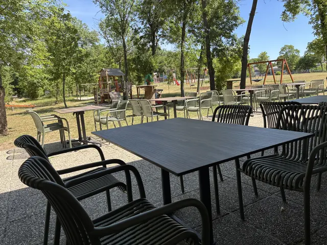 Direkt neben dem Bistro befindet sich der große Spielplatz, zwei Fußballplätze sowie ein Fitness-Park. | Foto: Franz Tscheinig/MeinBezirk Burgenland