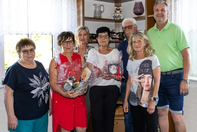 Andrea Lebersorger, Christine Armberger, Rosita Reifenberger, Renate und Robert Strondl sowie Romana Dollensky und Ulrich Achleitner (v.l.) | Foto: PV Groß Siegharts