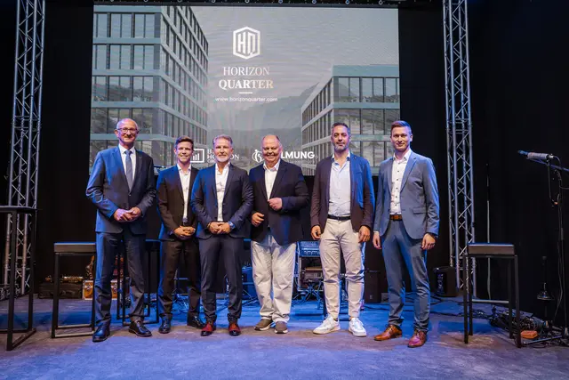 v.l.n.r.: Anton Mattle (Landeshauptmann Tirol), Simon Mitterer (COO Balmung Medical), Engelbert Leobacher (CEO &amp; Owner Balmung Medical), Herbert Rieder (Bürgermeister Kirchbichl), Thomas Meusburger (Geschäftsführer Goldbeck-Rhomberg), Florian Kirchmair (Managing Director BlackHorizon Group) | Foto: Dominik Zwerger