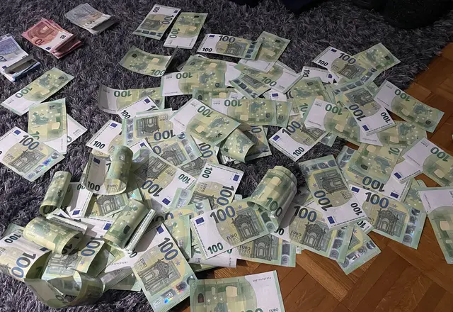 Die Jugendlichen bestellten gefälschte Zwanzig- und Fünfzig-Euro-Scheine im Wert von insgesamt rund 8.000 Euro. | Foto: MeinBezirk (Symbolfoto)