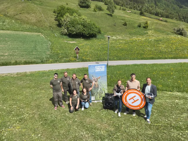 Der Verein freut sich über die Spenden und die ermöglichte Neuanschaffung. | Foto: Kitzrettung Tiroler Oberland
